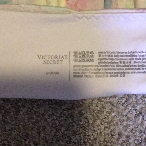 Victoria’s Secret Leggings - Picture 2 of 2